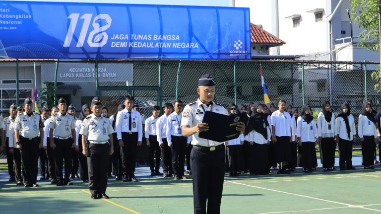Upacara Harkitnas ke-118 di Lapas Batam