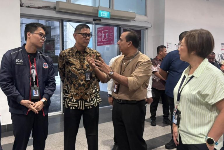 Rombongan Kanwil Ditjen Imigrasi Kepri melakukan kunjungan ke ICA Singapura tahun 2026.
