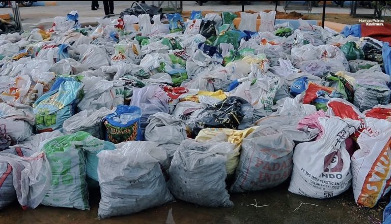 Barang bukti timah ilegal 9,5 ton diamankan Satpolairud Polres Karimun