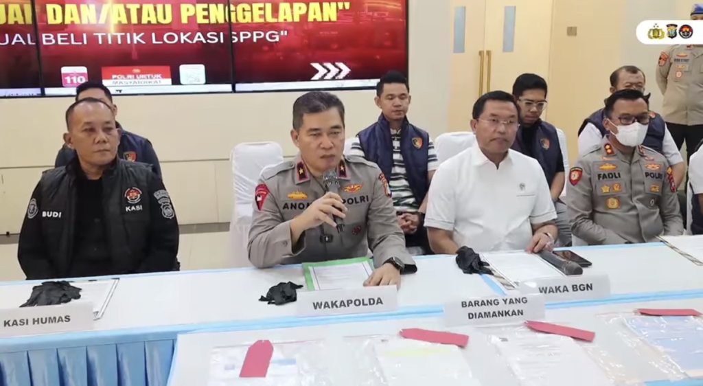 Wakapolda Kepri konferensi pers kasus penipuan titik SPPG MBG Batam