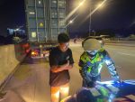 Patroli malam Satlantas Polresta Barelang menindak truck trailer tanpa lampu rem di Batam