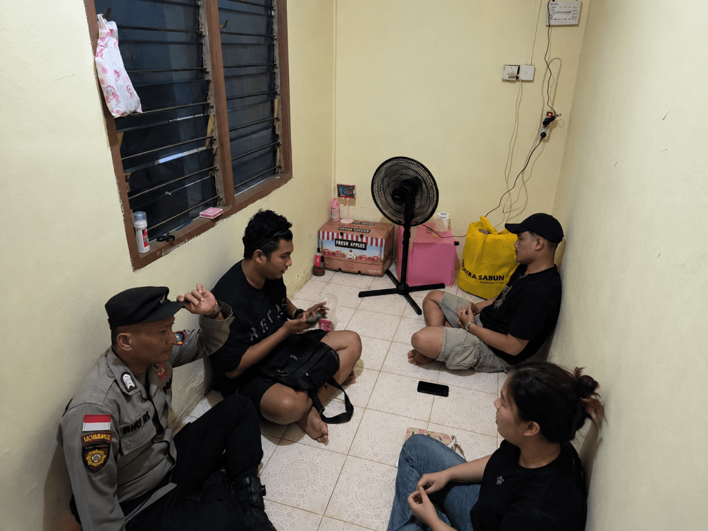 Personel Polsek Bengkong mendatangi lokasi dugaan KDRT di Bengkong Laut Batam