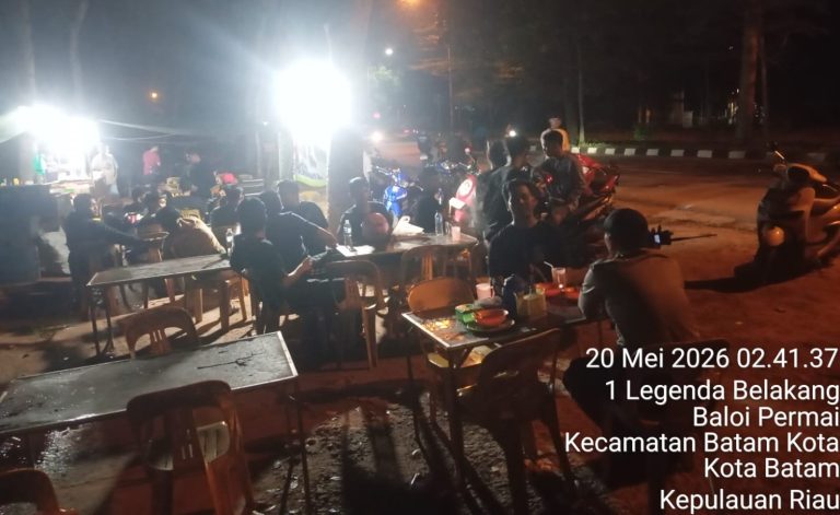 Polsek Batam Kota bubarkan balap liar di Simpang Helm