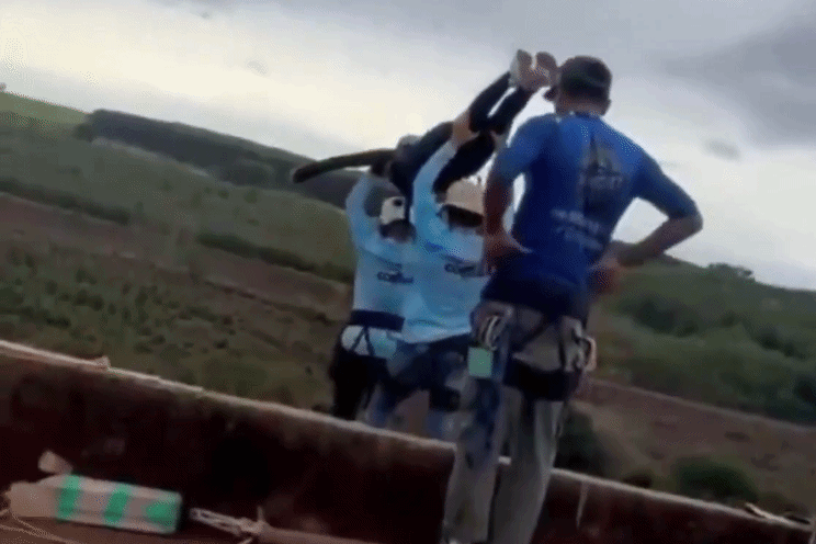 turis-tewas-saat-bungee-jumping-di-brasil-pengaman-belum-terpasang