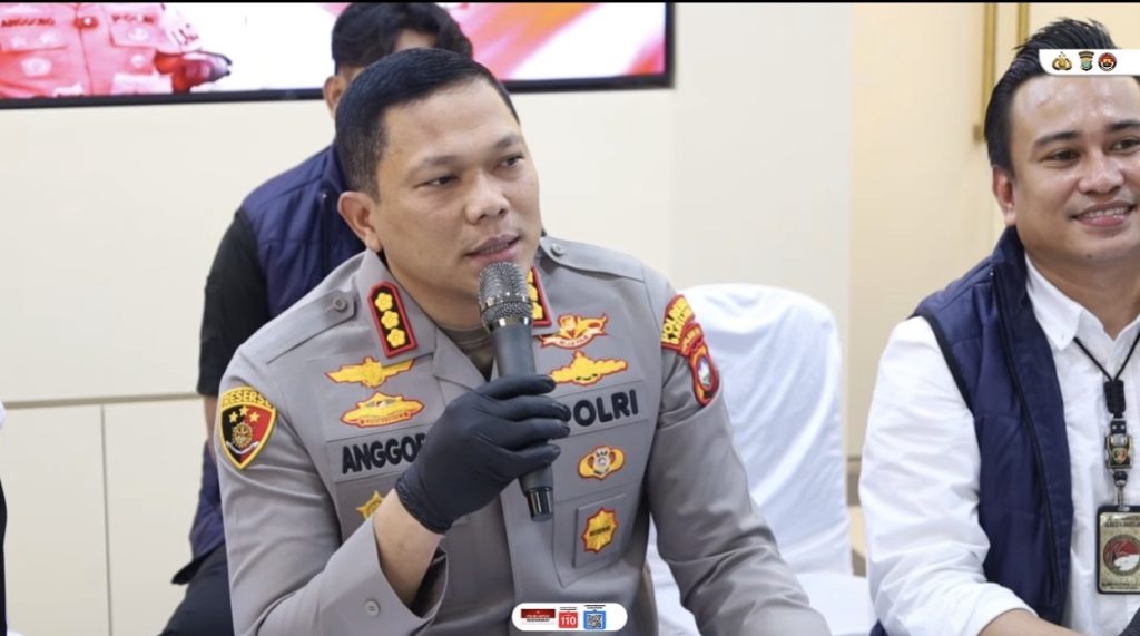 Konferensi pers Polresta Barelang pengungkapan kasus narkoba dengan barang bukti vape etomidate, ganja, sabu dan ekstasi.