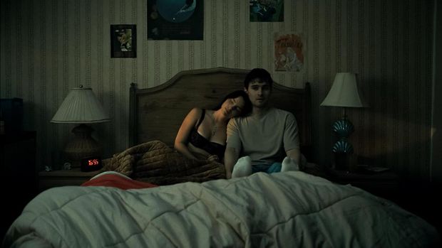 Poster film horor psikologis Obsession yang sukses merajai box office dunia tahun 2026