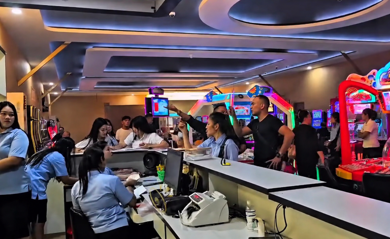 Polsek Lubuk Baja razia Gelper Superstar 21 di Nagoya Batam.