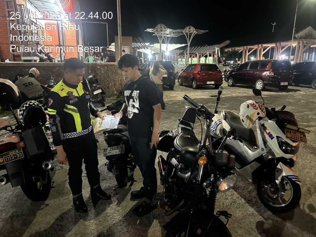 Patroli KRYD Polres Karimun menindak pengguna knalpot brong.