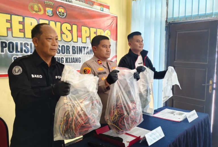 Barang bukti pencurian kabel yang diamankan Polsek Gunung Kijang di Kabupaten Bintan.