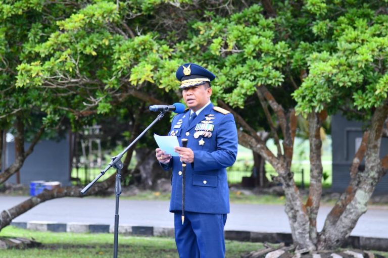 Upacara Hari Bakti TNI Angkatan Udara ke-79 di Lanud Raden Sadjad Natuna.