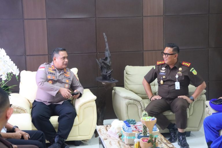 Kapolres Natuna silaturahmi Kejari Natuna