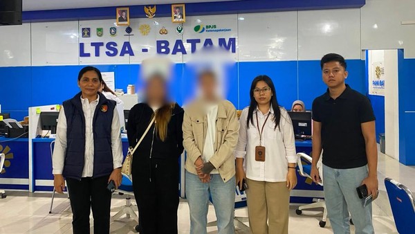 Korban dugaan TPPO asal Tanjungpinang dan Sumatera Barat tiba di Bandara Hang Nadim Batam.