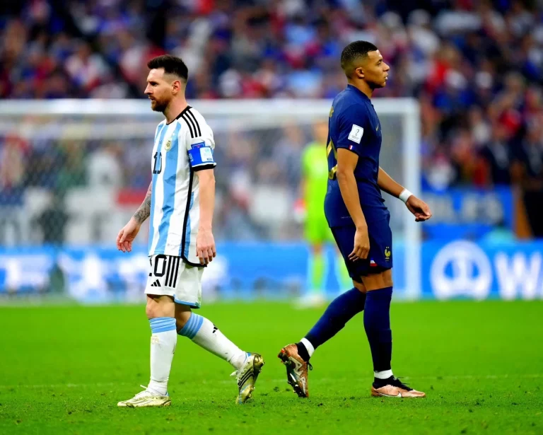 Lionel Messi & Kylian Mbappe