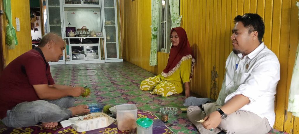 Ketua Fraksi Gerindra DPRD Kepri Marzuki, S.H., menyapa warga secara door-to-door di Desa Mekar Jaya, Kecamatan Bunguran Barat, Natuna, Selasa (11/8/2026).