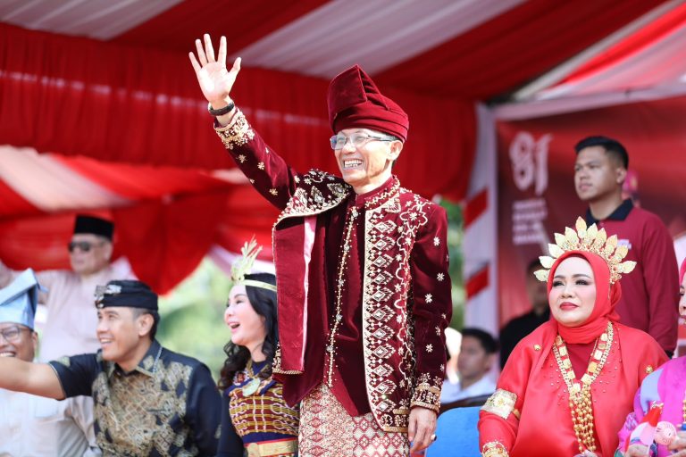 pawai-pembangunan-budaya-nusantara-hut-ke-81-ri-batam