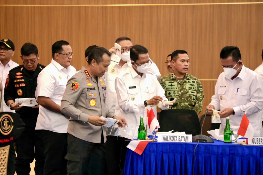1-3-ton-ketamine-dimusnahkan-di-batam-hasil-penggagalan-penyelundupan-kepri