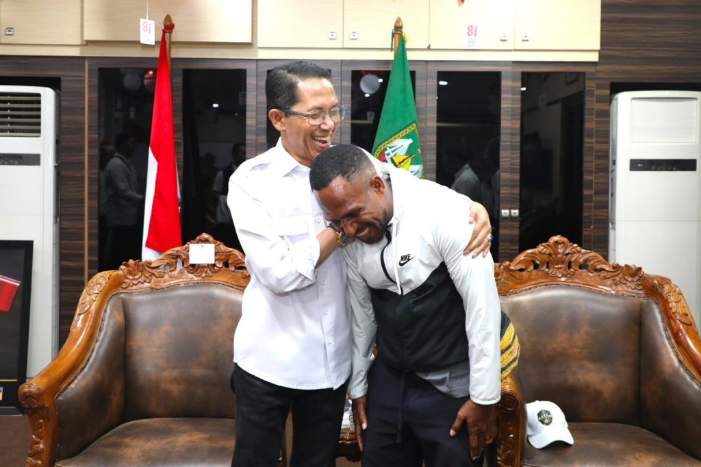 amsakar-dorong-talenta-sepak-bola-baru-batamamsakar-dorong-talenta-sepak-bola-baru-batamamsakar-dorong-talenta-sepak-bola-baru-batam