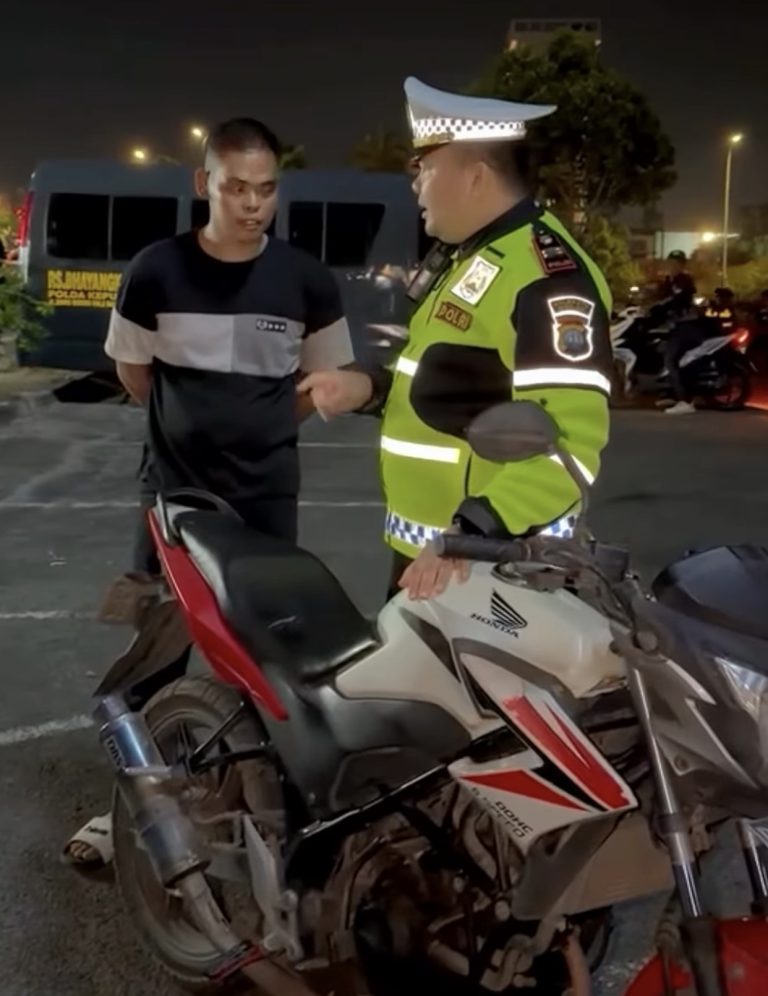 Razia balap liar dan knalpot brong oleh Polresta Barelang di Batam.