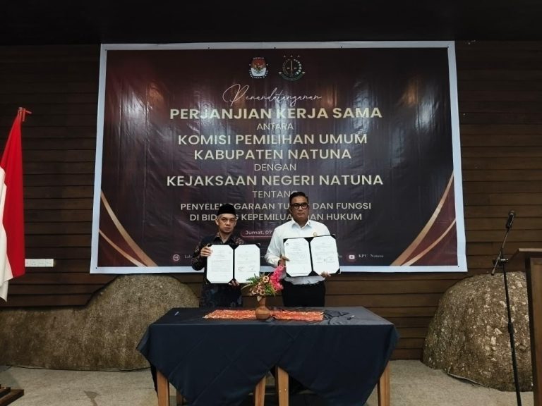Kejari Natuna dan KPU Kabupaten Natuna teken kerja sama pendampingan hukum