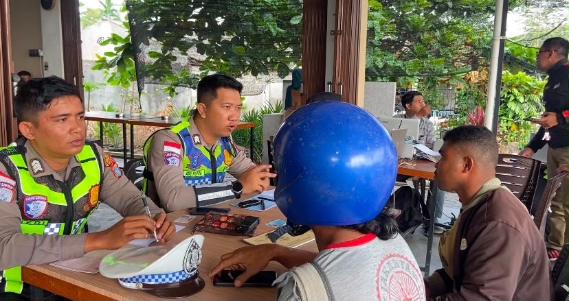 Satlantas Polres Bintan periksa pajak kendaraan di Toapaya