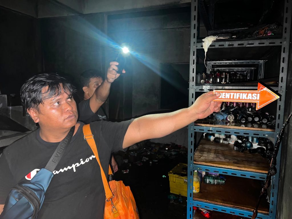 Kebakaran lantai 2 Alfamart di Tanjung Uban Bintan