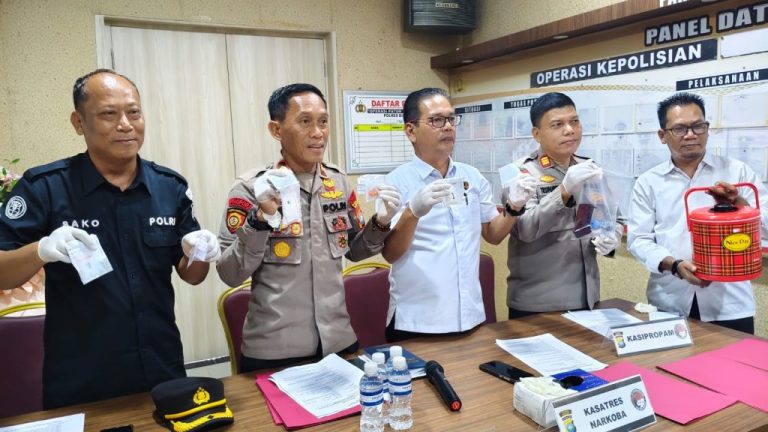 Polres Bintan ungkap dua kasus narkoba dan amankan empat tersangka