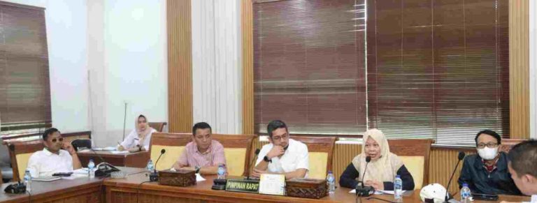 pansus-dprd-batam-bahas-ranperda-penataan-kampung-tua
