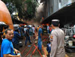 Kebakaran gudang besi tua di Batu Ampar Batam