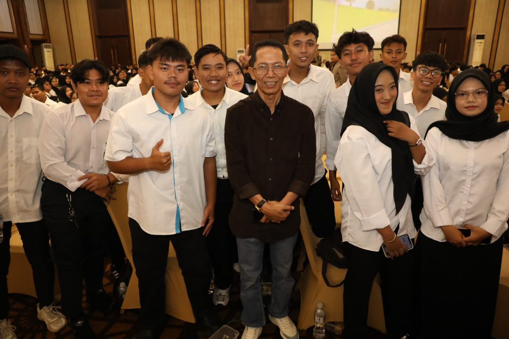 Amsakar mahasiswa baru UIS Batam