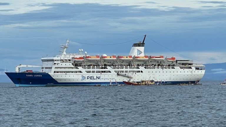 KM Dorolonda Pelni melayani rute Batam Jakarta