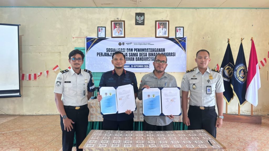 Penandatanganan PKS Desa Binaan Imigrasi Natuna dan Bandarsyah