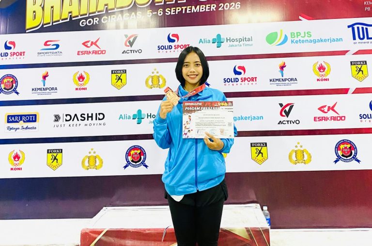 Serda Zahra Rahma Qalbina personel Lanud Raden Sadjad Natuna raih juara 3 kejurnas karate