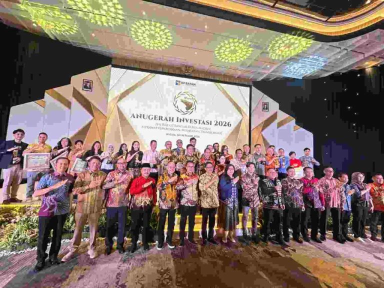 Pimpinan DPRD Kota Batam menghadiri malam Anugerah Investasi 2026 yang digelar BP Batam.