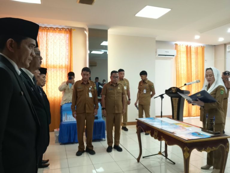 bupati-natuna-lantik-lima-pejabat-eselon-ii