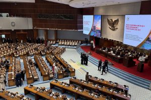 dpr-sahkan-uu-pelindungan-ketenagakerjaan-23-bab-313-pasal