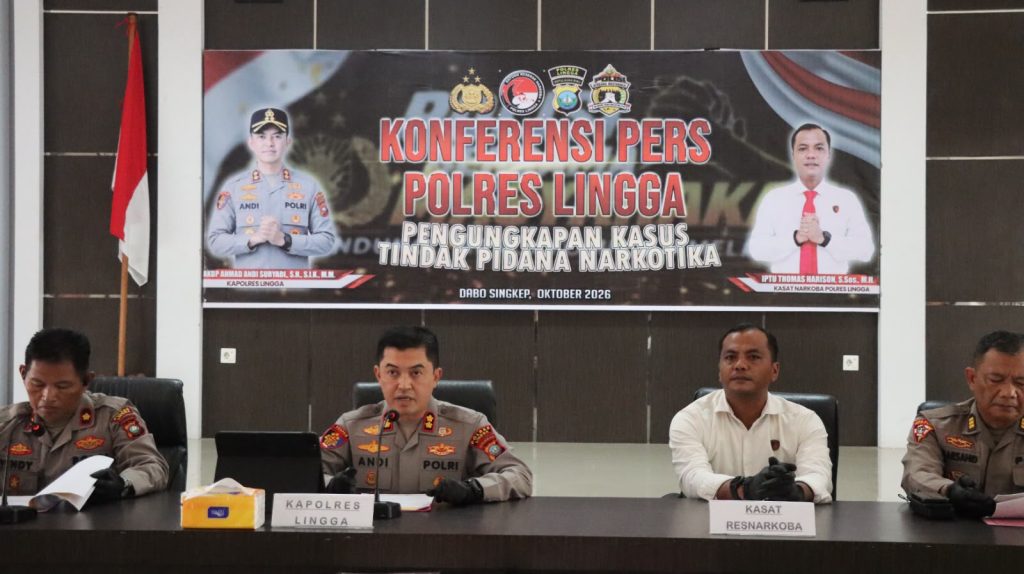 Kapolres Lingga menyampaikan pengungkapan kasus sabu seberat 48,03 gram di Senayang