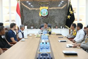 polda-kepri-interpol-operasi-chase-penyelundupan-bahan-kimia-batam.jpg