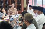 Pertemuan Pemkab Natuna dengan delegasi Kedutaan Besar Australia membahas peluang kerja sama pembangunan daerah.